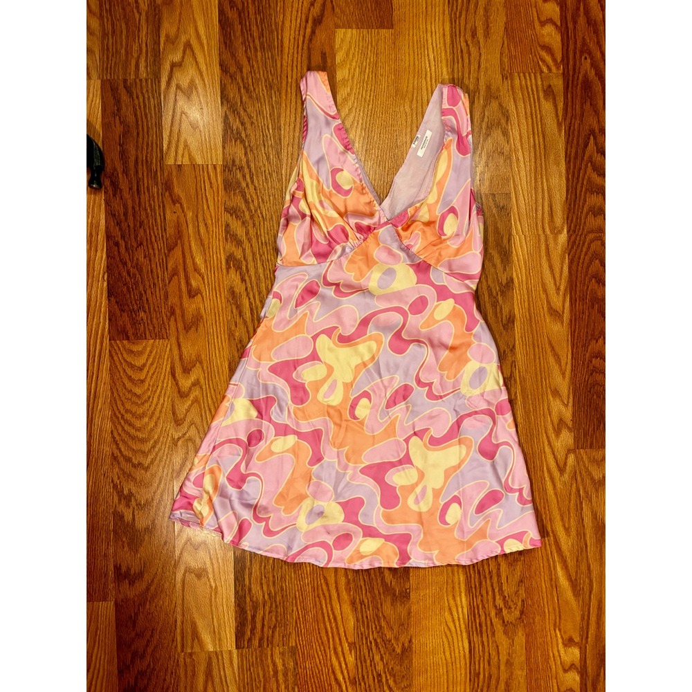 Peppermayo Psychedelic Swirl Mini Dress Retro Disco Core Satin V-Neck Size 6